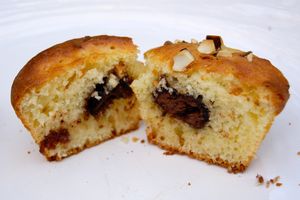 Muffins à l'amande, coeur de chocolat (sans lactose)