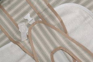 Le matelas à langer anti-chute avec harnais : une chouette idée !