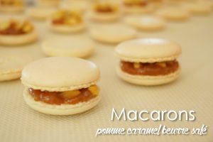 Les macarons pommes caramel beurre salé