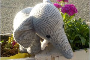 un éléphant au crochet
