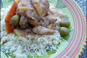 Tajine de poulet au citron confit et aux olives vertes