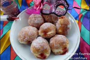 Beignets fourrés à la confiture de fraises
