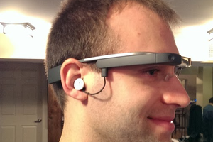 Leclerc accélère sur le drive et teste les Google Glass.