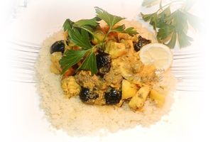 Tajine de poulet aux citrons confits et aux olives