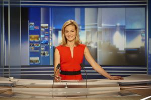Les News Télé du Samedi 18/07/15: Audrey Crespo Mara, Vincent Meslet à la tête de Fr2 ?, Cauet, Village départ, Secrets d'histoire, Les reines du shopping, Cécile de Ménibus, Tournage, Reportages, Fort Boyard, The Musketeers...