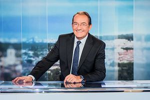 Les News Télé du Mardi 13/10/15: Salaire des présentateurs de JT, Ménagères, Une relation dangereuse, Charte Paris Action Climat, Grand Prix de la Transparence...