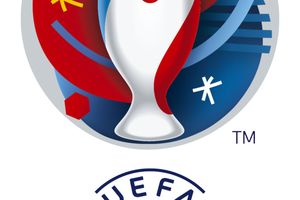 La Revue de Tweets Tv : Pierre Grimblat, Accord C+/beIn Sports, Léa Salamé, David Ginola, Euro 2016, Roumanoff...