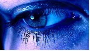 Programme naturel contre les poches sous les yeux