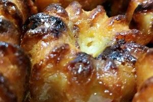 Cannelés Chévre, Comté & Chorizo