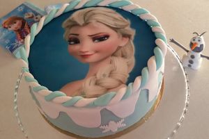 Gâteau Reine des neiges ( Pâte à sucre )