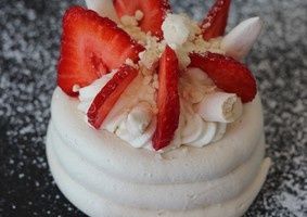 Pavlova à la Fraise (Un Tour en Cuisine 362)
