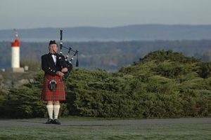 Un vote pour sept différences, on Ecosse le chardon pour une rose ?