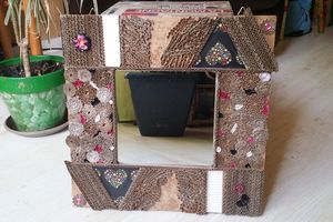 CADRE MIROIR EN DENTELLE DE CARTON