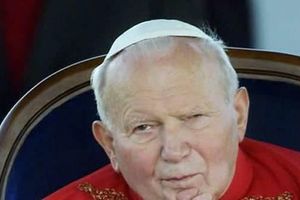 Benoît XVI proclame Jean-Paul II et Pie XII vénérables