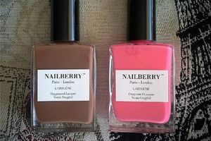 Nailberry Groseille // Accent Nail Roses