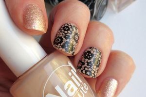 Nail Art Dentelle Skittlette