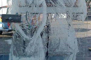 Petit retour sur une installation d'art urbain " Zeitgeist". Ensemble dans la même direction... de Gonzalo Borondo