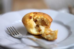 Gâteaux moelleux au coeur tendre de pommes caramélisées