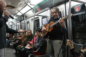 No me verás en el subte: crónica del espectáculo arriba del tren