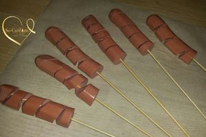 Brochettes de saucisses en spirales