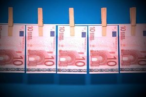 LUTTE CONTRE LES CIRCUITS FINANCIERS CLANDESTINS