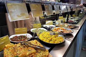 Ops! super restaurant vegan à Rome (buffet végétalien dans le quartier de la villa Borghese)