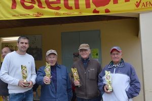 Les généreux participants du concours Téléthon 2016 de la Boule d'ivoire
