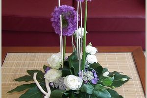 Margaux et ses fleurs.... compo de juin ...