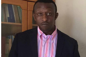 Rwanda : Me Nzamwita Ntabwoba Tony yagizwe ifunguro ry’ubunani bwa 2017, araswa isasu mu mutwe !