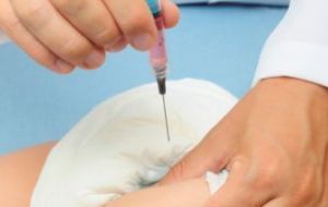 Les vaccins de bébé, c'est pas drôle
