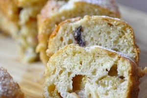 Gâteau moelleux à la salade de fruits
