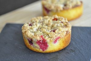 Gateau crumble aux framboises ou aux pommes caramélisées