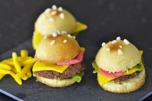 Petits gâteaux en forme de hambuger, du fast food bon pour la santé !