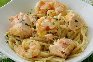 ONE POT PASTA CREVETTES SAUMON (cookéo)