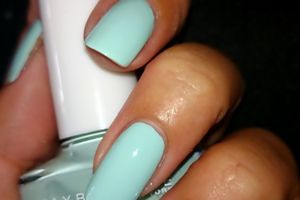 Vernis Menthe au lait Gemey M.... tout simplement divin