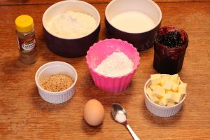 Gâteaux de Noël à la confiture de mûres