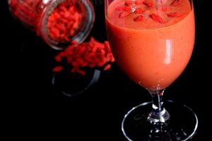 Smoothie banane framboise mandarine et courgette
