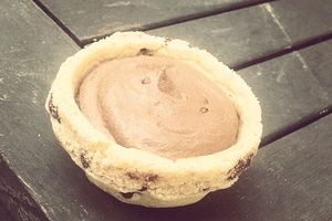 Mousse au chocolat dans coques cookies