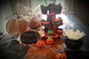 Cupcakes d'Halloween à la crème beurre meringue suisse