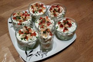 VERRINE AVOCAT, CRABE ET CHANTILLY D'ANETH