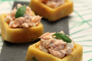 Cake parmesan basilic et rillettes de saumon