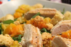 Salade de légumes poêlées au poulet et sa vinaigrette au coeur de bouillon