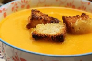 Soupe orange (potimarron carotte lentille & co )