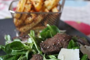 Salade de foie de volaille et potatoes à l'échalote