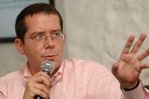 Jenaro Villamil un periodista cabal y de principios.