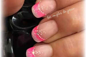 french en dégradée de rose et piercing