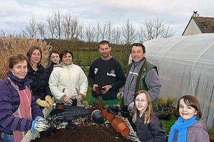 ouest France / L'Amicale prépare la fête des plantes du 19 avril