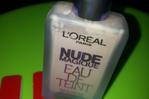 Un OMNI chez les fonds de teint : l'eau de teint Nude Magique
