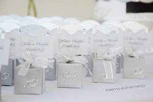 Mariage: thème: Roses blanches, argent et strass