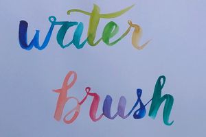 Premiers essais de calligraphie à l'aquarelle